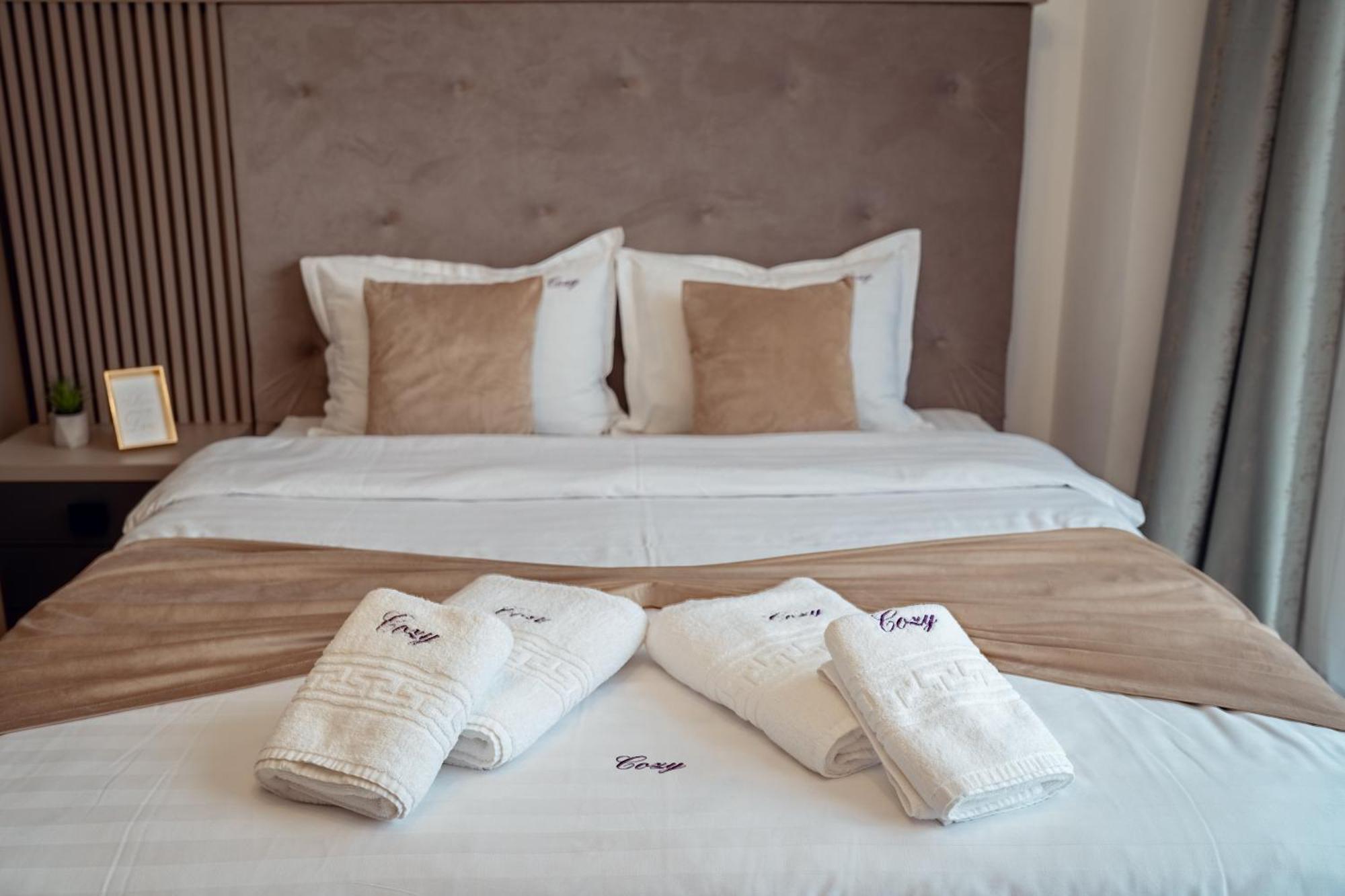 Palace Of Culture Dream Apartments And Studios Iasi Bagian luar foto